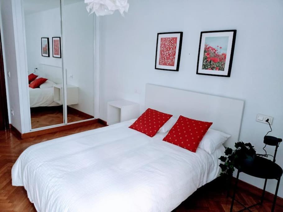 Apartamento Entre Estaciones Daire Oviedo Dış mekan fotoğraf