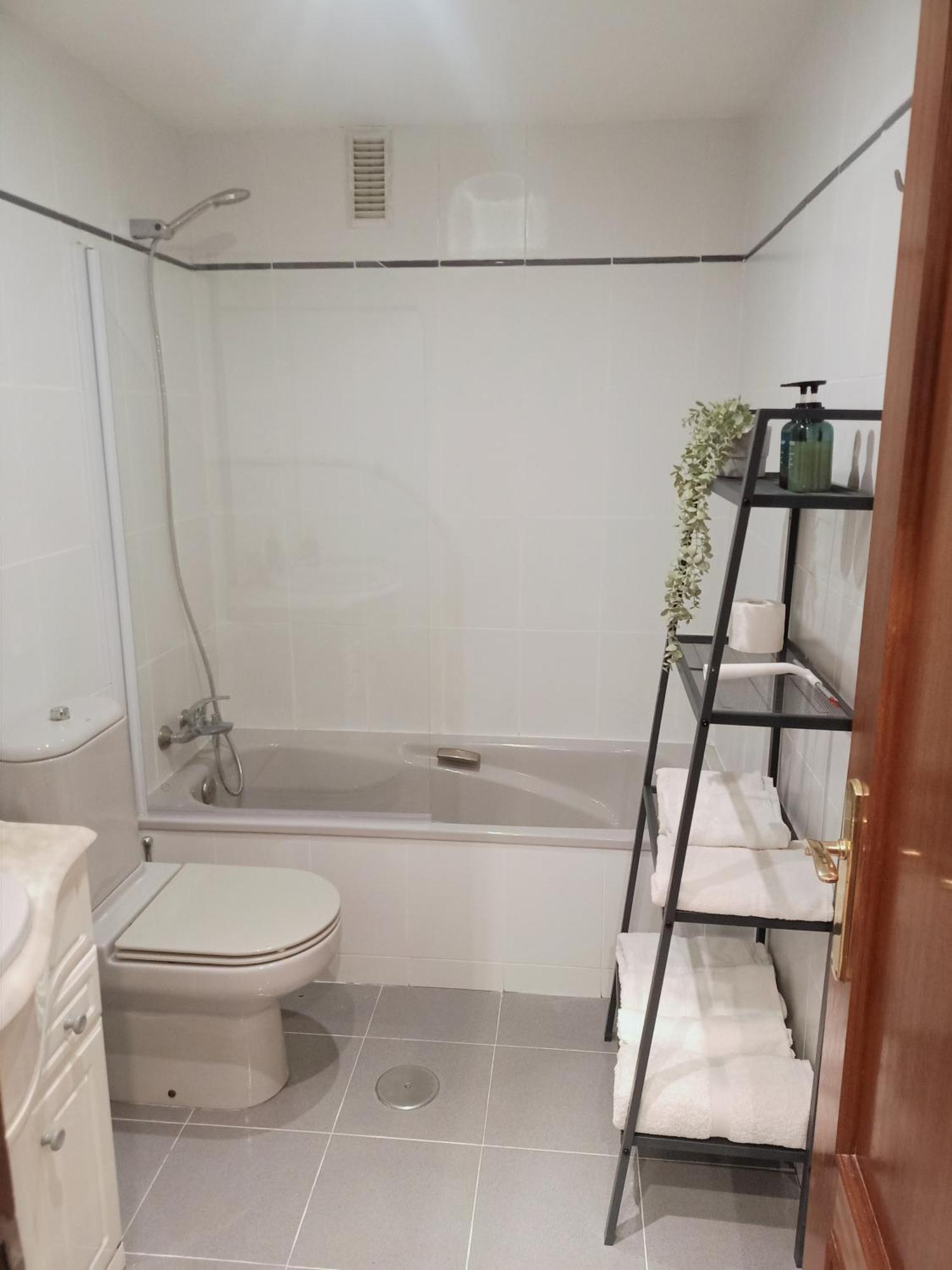 Apartamento Entre Estaciones Daire Oviedo Dış mekan fotoğraf
